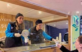 Aydın Büyükşehir Belediyesi kış aylarında vatandaşların içini ısıtıyor