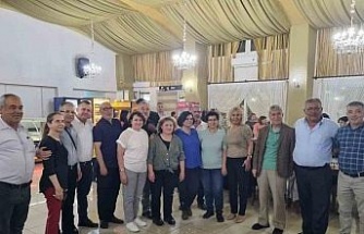 Nazilli’deki kurum çalışanlarından emekli meslektaşlarına veda yemeği