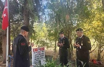 Türkiye’nin ilk şehit öğretmeni mezarı başında anıldı