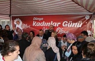 Başkan Özel’den kadınlara özel 12 bin çiçek fidesi hediyesi