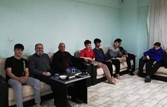 Bozdoğan Müftülüğü yatılı öğrencilerle iftarda buluştu