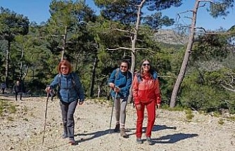 Kuşadası’ndaki turist rehberleri Latmos’u gezdi