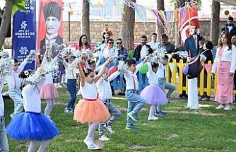 Aydın Büyükşehir Belediyesi Çocuk Gelişim Merkezleri’nde 23 Nisan coşkusu