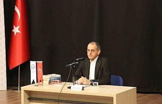 Gazeteci Albayrak: "Hâlâ başkalarının kıyafetiyle uğraşmak Orta Çağ zihniyetidir"