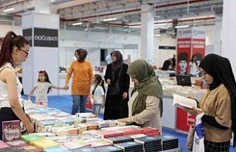 Başkan Çerçioğlu sevilen yazarları Aydınlılar ile buluşturmaya devam ediyor