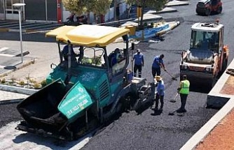 Büyükşehir’in Söke’de yol çalışmaları sürüyor