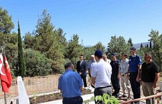 Şehit Uzman Çavuş Ceylan, mezarı başında anıldı