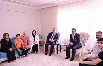 Vali Canbolat, 15 Temmuz’un yıldönümünde şehit aileleri ve gazileri unutmadı