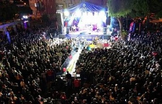 Söke’de Cumhuriyet coşkusu Kıraç konseriyle zirveye çıktı