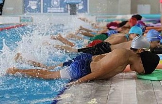 Aydın’da bir yılda 21 bin kişiye yüzme eğitimi verildi