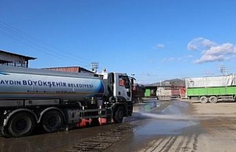 Büyükşehir ekipleri Acarlar Hali’ni temizledi