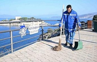 Büyükşehir’den Kuşadası’nda çevre temizliği