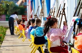 Didim’de kreş öğrencilerinden resim etkinliği