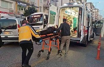 Motosikletle otomobil çarpıştı: 1 yaralı