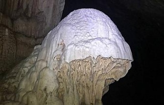 Aydın’ın yer altında saklı güzelliği Aslanlı Mağarası, maceraperestlerin rotasında