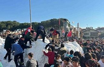 Germencik Belediyesi’nden karnelerini alan çocuklara "kar" sürprizi