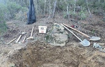 Karacasu’da kaçak kazıya jandarmadan suçüstü