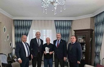 Ömrünü öğrencilerine adayan Varol öğretmen unutulmadı