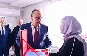 Vali Canbolat’tan şehit polis Koçyiğit’in ailesine taziye ziyareti