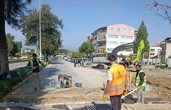 Büyükşehir ekipleri kentin dört bir yanında çalışmalarını sürdürüyor