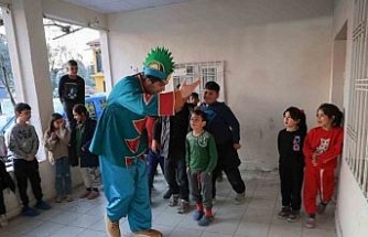 Efeler’in iftar programlarında çocuklar unutulmadı