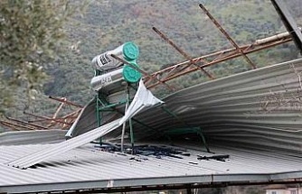 Fırtına yıktı geçti