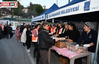 KUŞADASI BELEDİYESİ’NİN İFTAR SOFRASI BU KEZ CUMHURİYET MAHALLESİ’NDE KURULDU