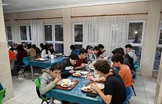 Öğrenciler iftar sofrasında bir araya geldi