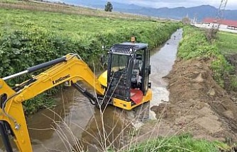 Yenipazar’da yağış sonrası yol bakım ve parke çalışmaları sürüyor