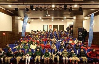 Başkan Çerçioğlu Koçarlı’da minikleri tiyatro ile buluşturdu