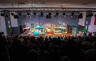 Didim’de ‘Kadın Kadına Özgürlük’ oyunu sanatseverlerle buluştu