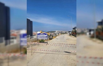 Kuşadası’nda yol yapım çalışmaları sürüyor