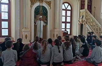 Söke’de öğrenciler camilerin tarihini yerinde öğreniyor