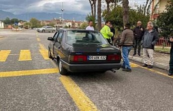 Yaya geçidinden geçmeye çalıştı, otomobil çarptı: 1 yaralı