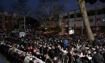 Efeler Belediyesi şehrin dört bir yanında iftar sofraları kuracak