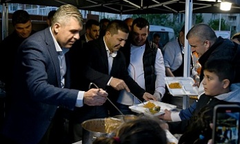 KUŞADASI BELEDİYESİ'NDEN RAMAZAN AYI BOYUNCA 18 BİN KİŞİLİK İFTAR YEMEĞİ