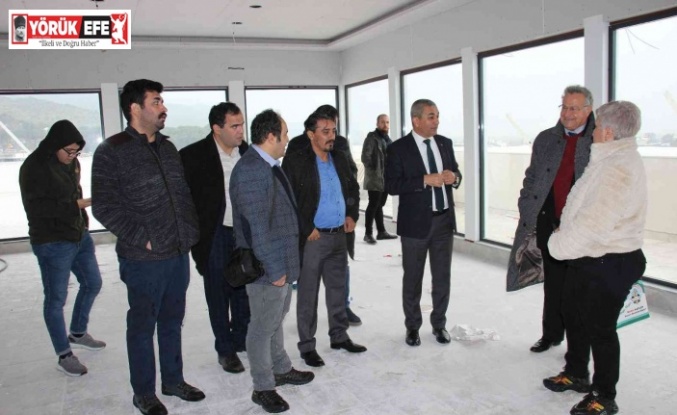 Başkan Kaplan gazetecilere yeni hizmet binasını tanıttı