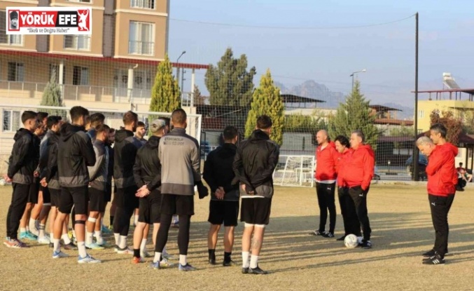 Eşin Group Nazilli Belediyespor, yeni teknik direktör Toros ile ilk antrenmanına çıktı
