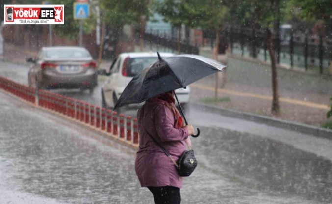 Aniden bastıran yağmura vatandaşlar hazırlıksız yakalandı