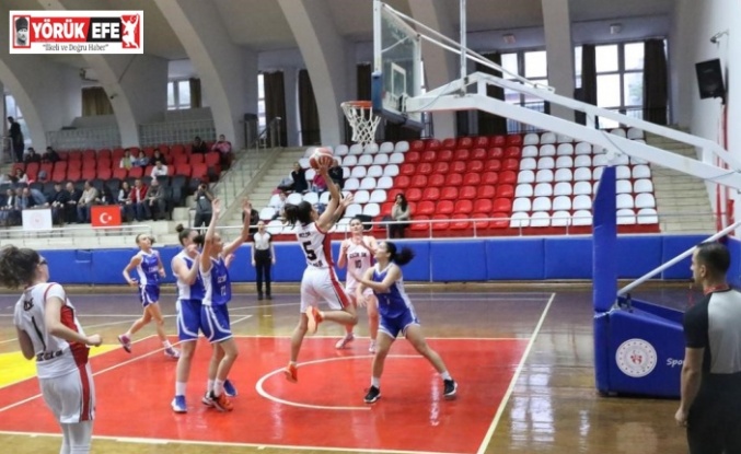Gençlik Spor Müdürlüğü’nün kadın basketbol takımı ilk maçına çıktı