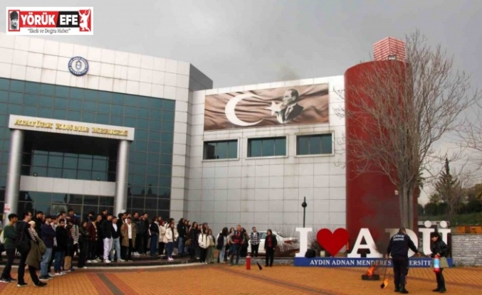 Üniversite öğrencilerine yangın bilgilendirme eğitim tatbikatı düzenlendi