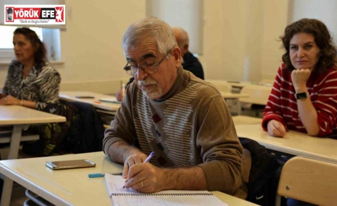 Her yaştan Aydınlı, İngilizce öğreniyor