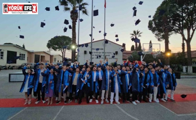 Nazilli’de meslek liselilerinin mezuniyet sevinci