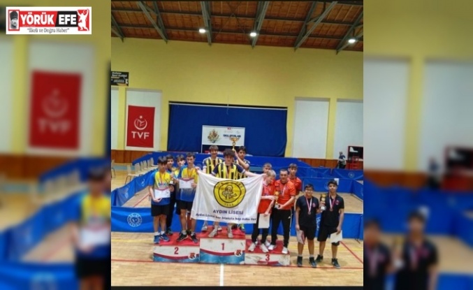 Aydın Lisesi Masa Tenisi Turnuvası’nda şampiyon oldu