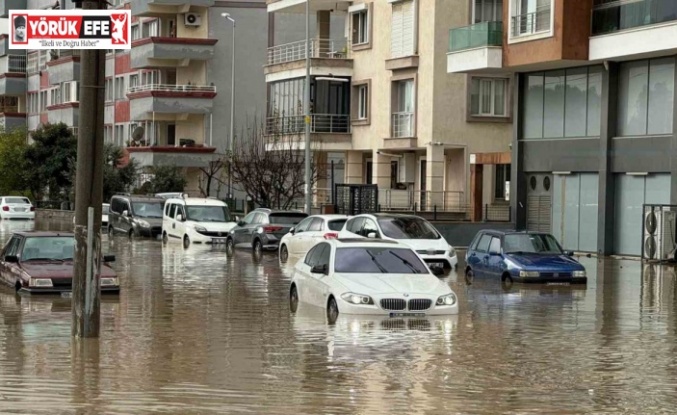 Aydın’da dereler taştı, sokaklar göle döndü