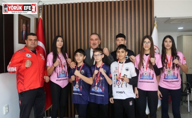Gençlik ve Spor İl Müdürü Yığmatepe Muay Thai’de başarılı olan sporcuları ağırladı