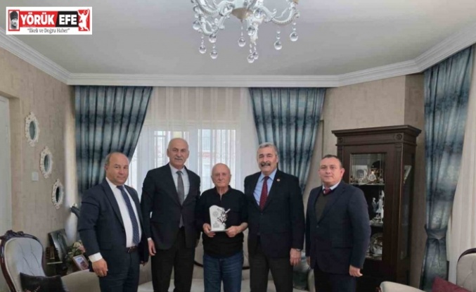 Ömrünü öğrencilerine adayan Varol öğretmen unutulmadı