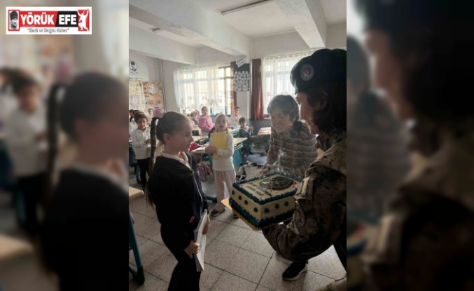 Özel Harekat polislerinden şehit kızına doğum günü sürprizi