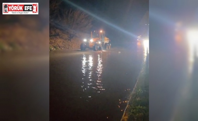 Aydın’ı sağanak vurdu: Söke ve Kuşadası yollarında ulaşım durdu