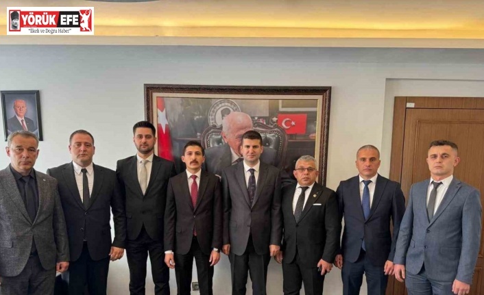 Ülkücüler hizmet binasının tapusunu aldı